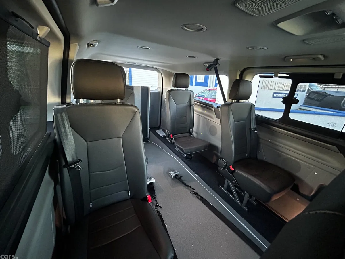 Ford Tourneo Custom MPV, Petrol Plug-in Hybrid, 2027, Grey