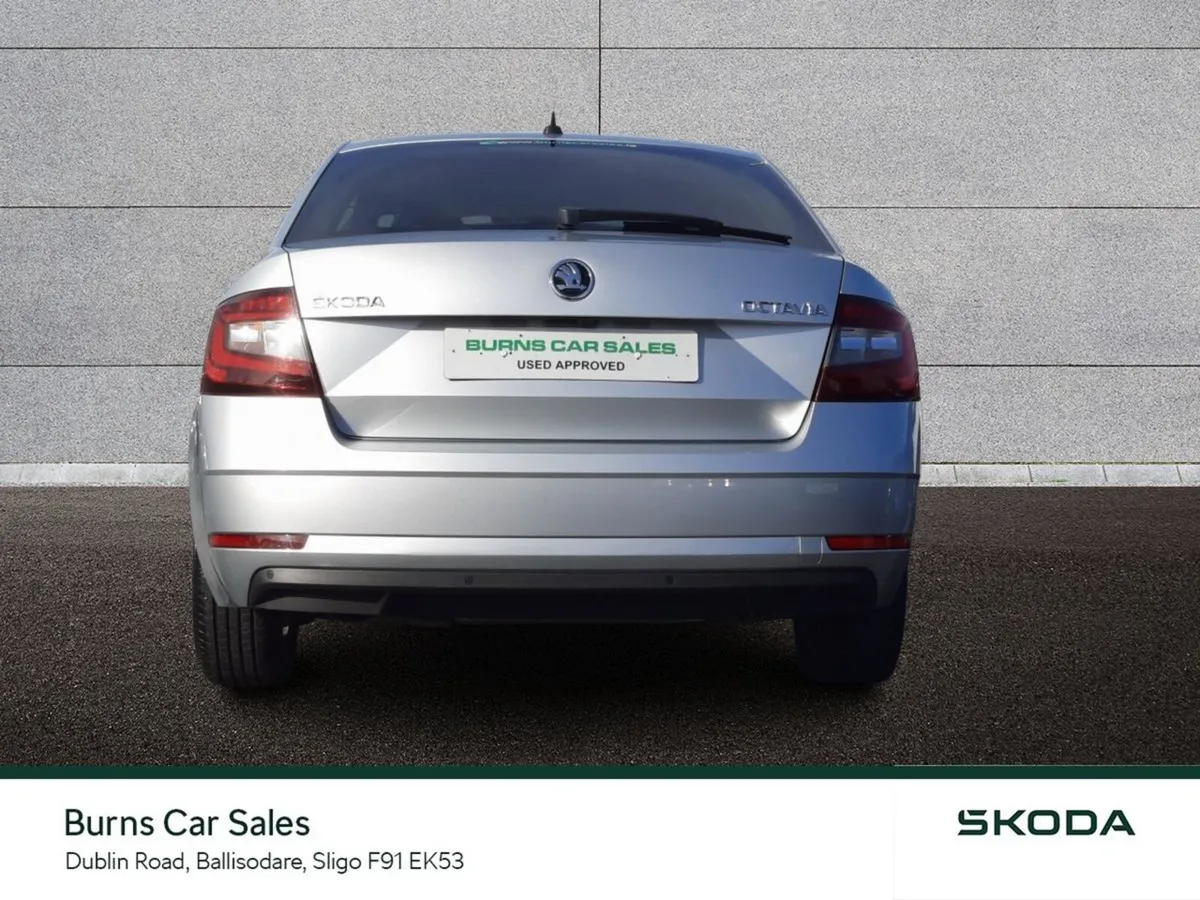 Skoda Octavia Saloon, Petrol, 2020, Grey