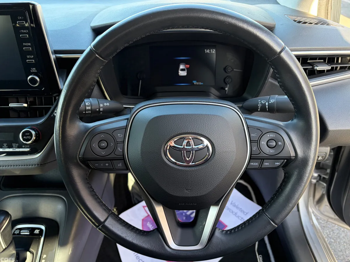 Toyota Corolla Saloon, Petrol Hybrid, 2022, Grey
