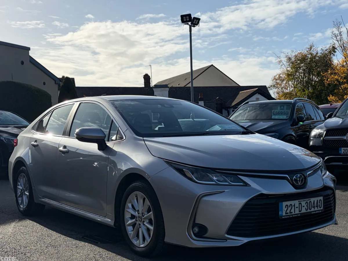 Toyota Corolla Saloon, Petrol Hybrid, 2022, Grey