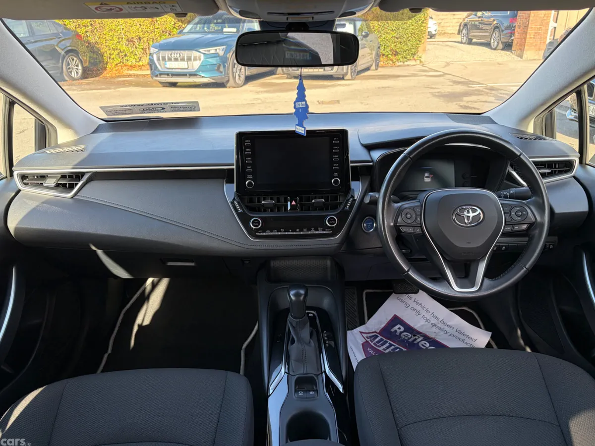 Toyota Corolla Saloon, Petrol Hybrid, 2022, Grey