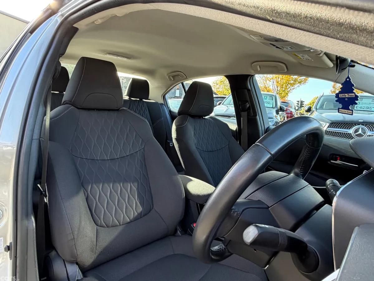 Toyota Corolla Saloon, Petrol Hybrid, 2022, Grey