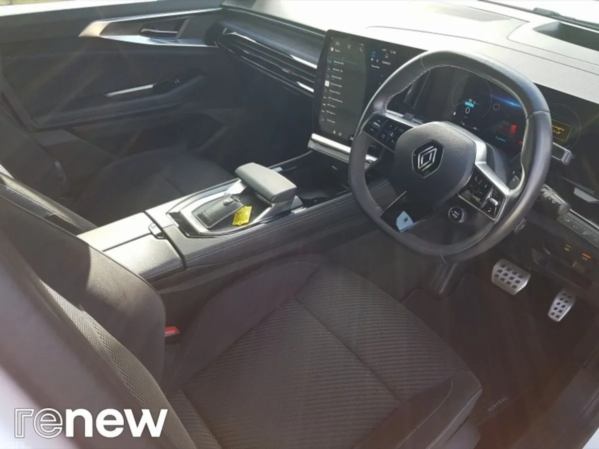 Renault Austral SUV, Petrol Hybrid, 2023, White