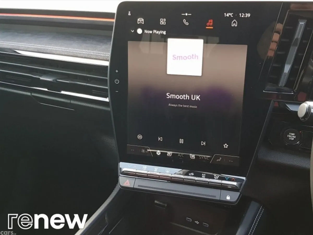 Renault Austral SUV, Petrol Hybrid, 2023, White