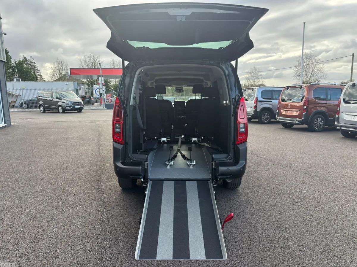 Citroen Berlingo MPV, Diesel, 2027, Grey