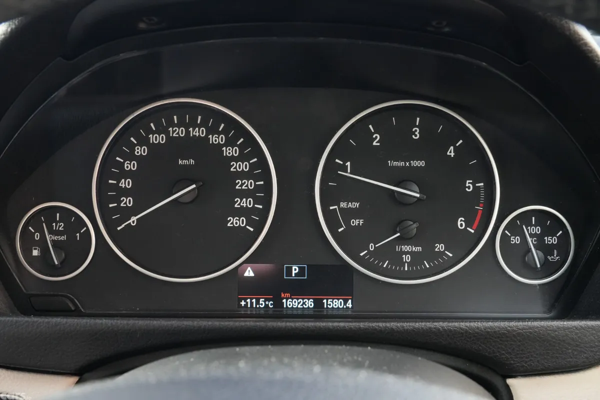 BMW 3-Series Saloon, Diesel, 2015, Black