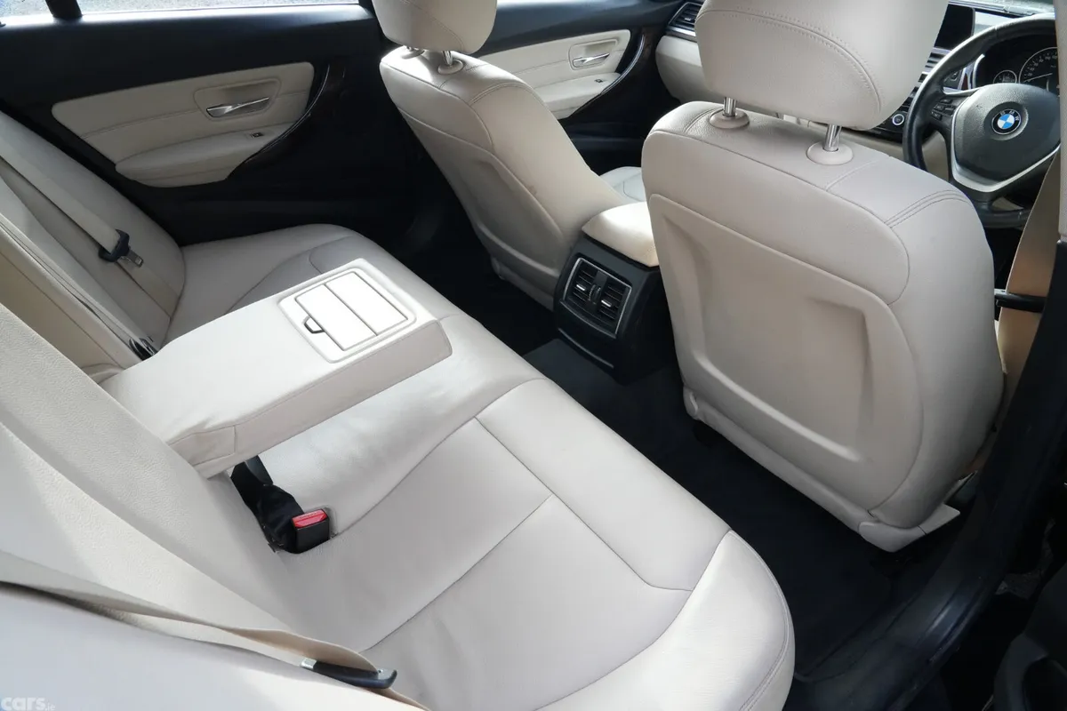 BMW 3-Series Saloon, Diesel, 2015, Black