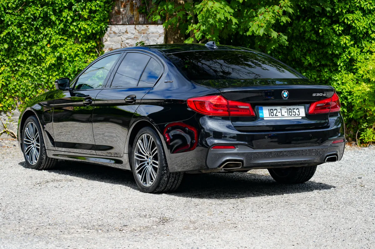 BMW 5-Series Saloon, Petrol Plug-in Hybrid, 2018, Black