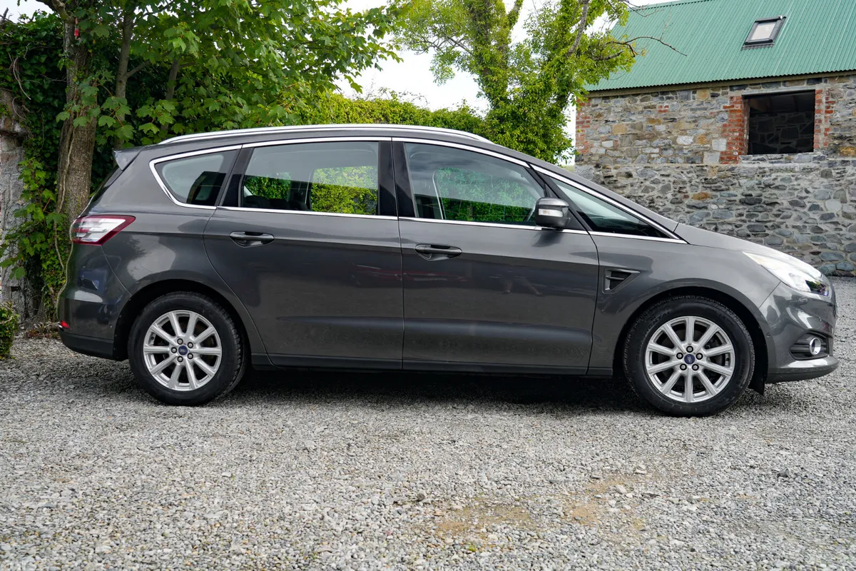 Ford S-Max MPV, Diesel, 2016, Grey
