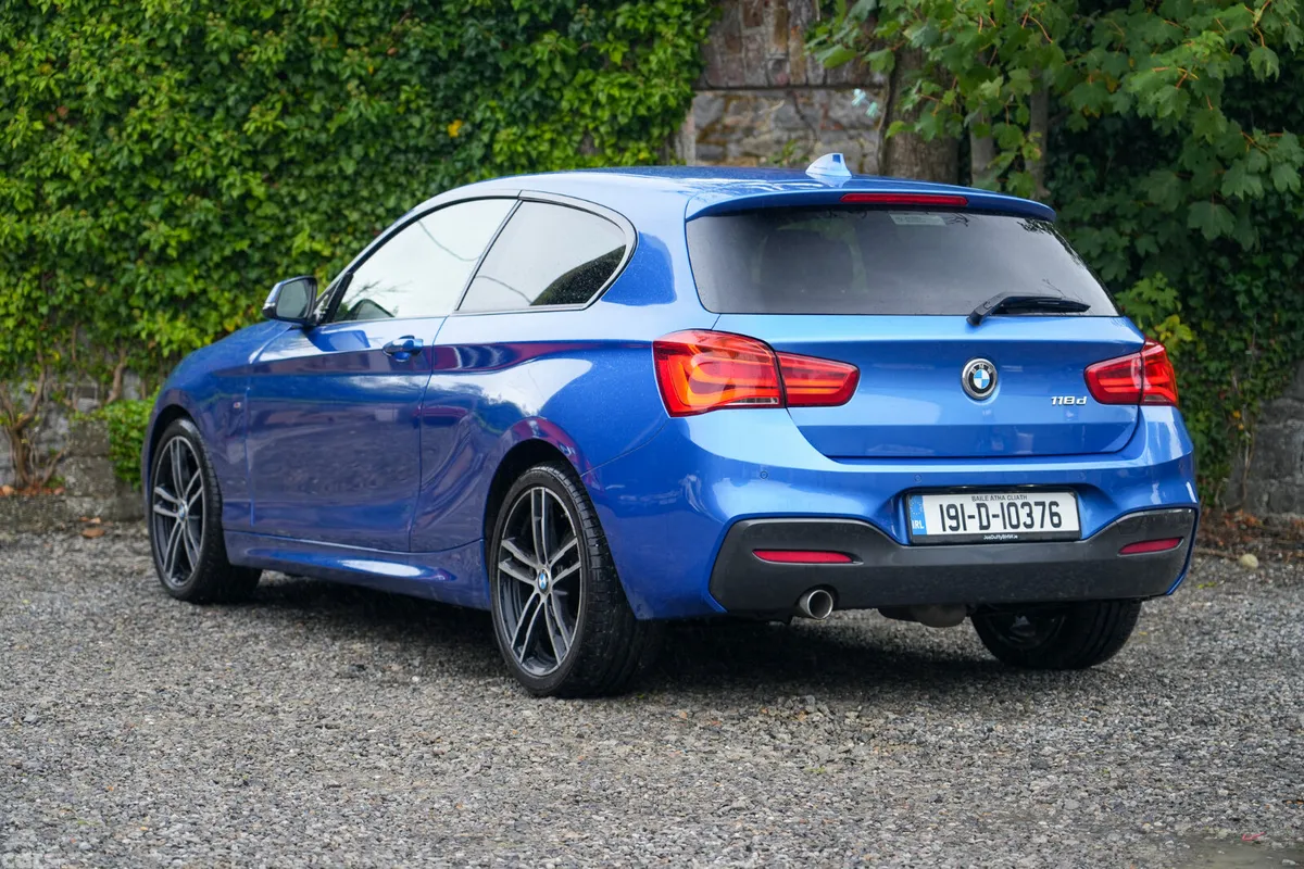 BMW 1-Series Hatchback, Diesel, 2019, Blue