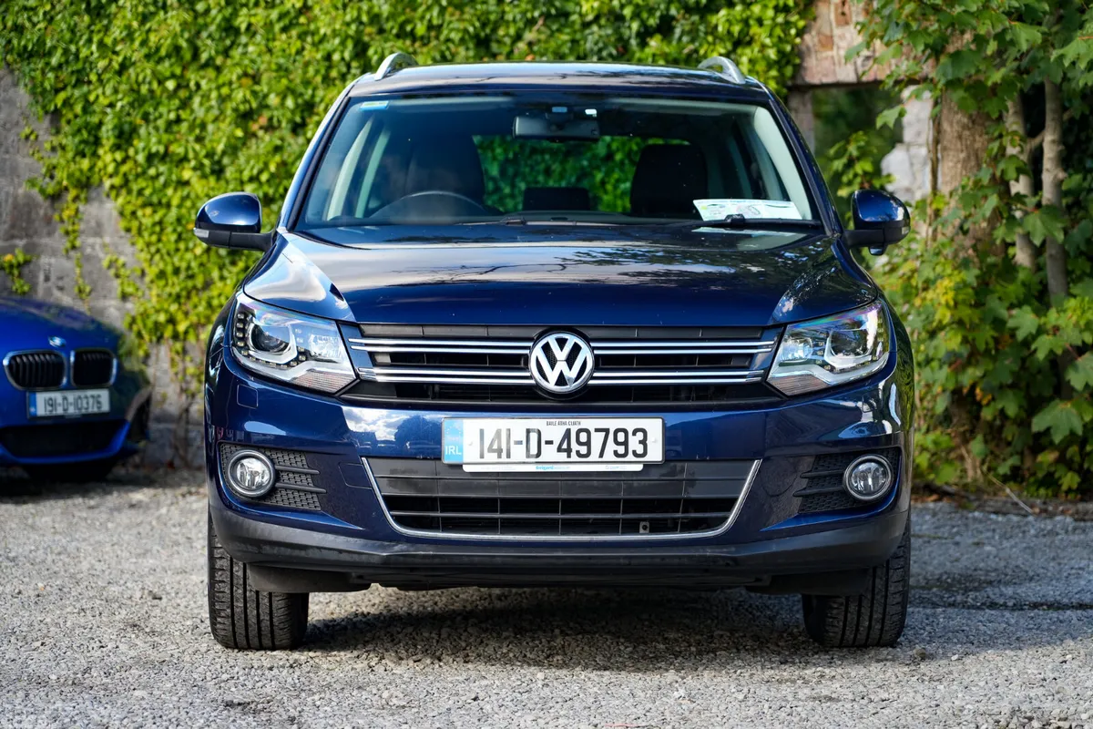 Volkswagen Tiguan SUV, Petrol, 2014, Blue