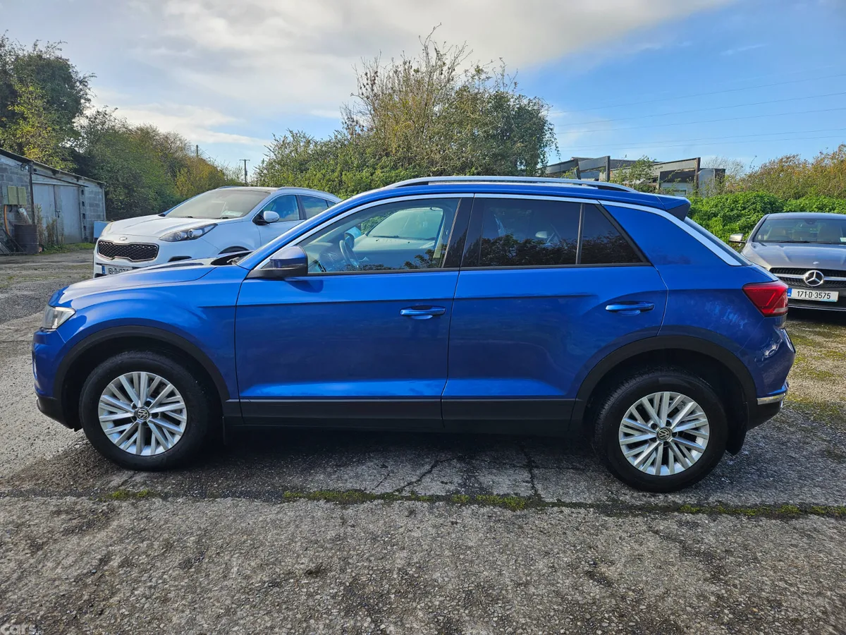 Volkswagen T-Roc SUV, Diesel, 2018, Blue