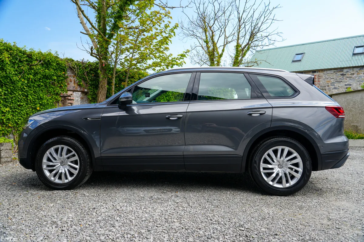 Volkswagen Touareg SUV, Diesel, 2020, Grey