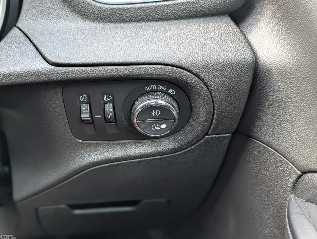 Opel Crossland X SUV, Diesel, 2018, Blue