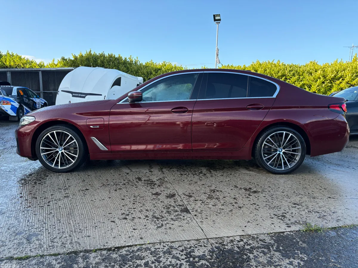 BMW 5-Series Saloon, Petrol Hybrid, 2022, Red