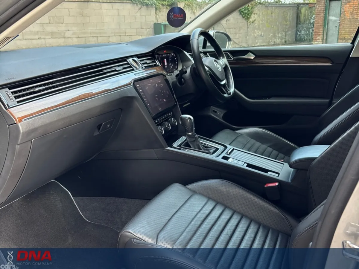 Volkswagen Passat Estate, Diesel, 2018, Silver