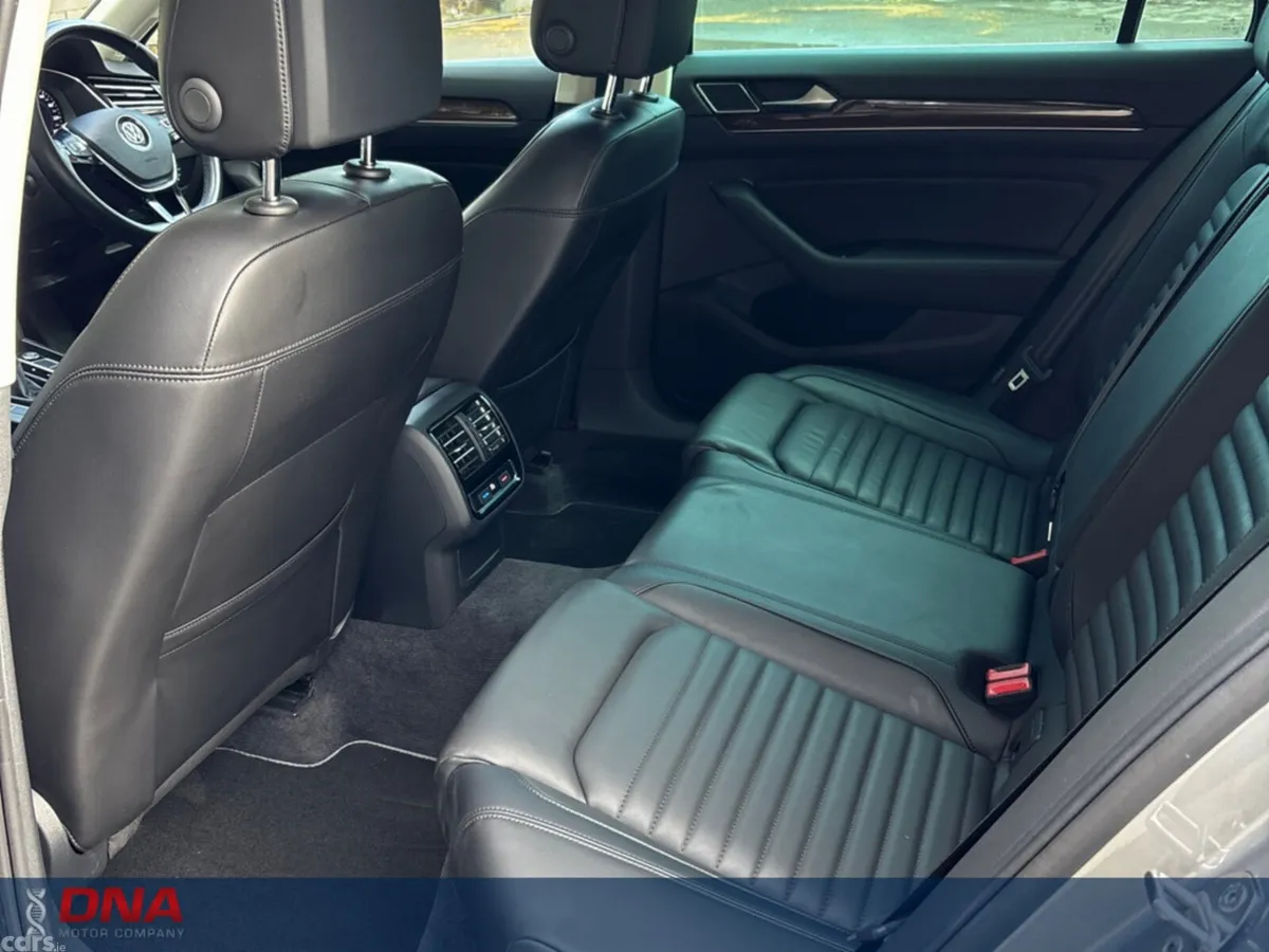 Volkswagen Passat Estate, Diesel, 2018, Silver