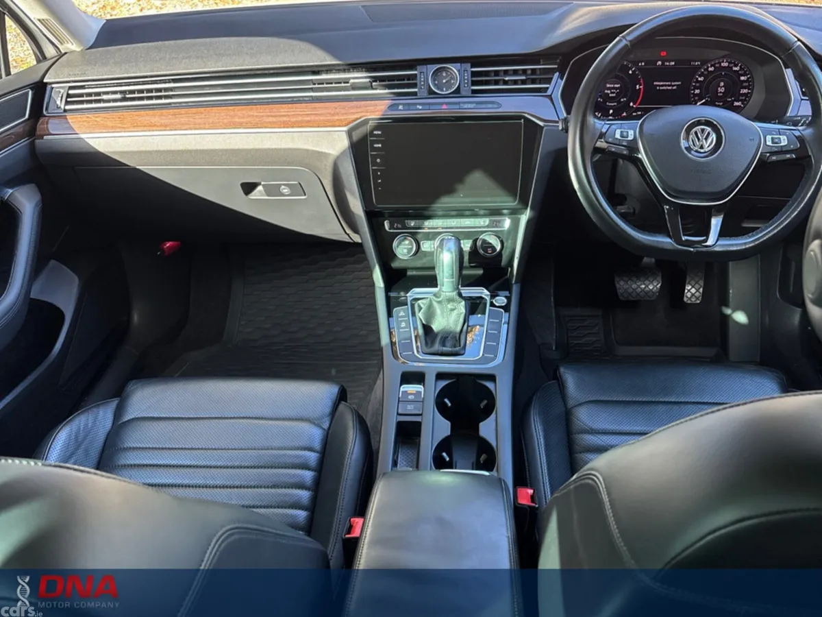 Volkswagen Passat Estate, Diesel, 2018, White