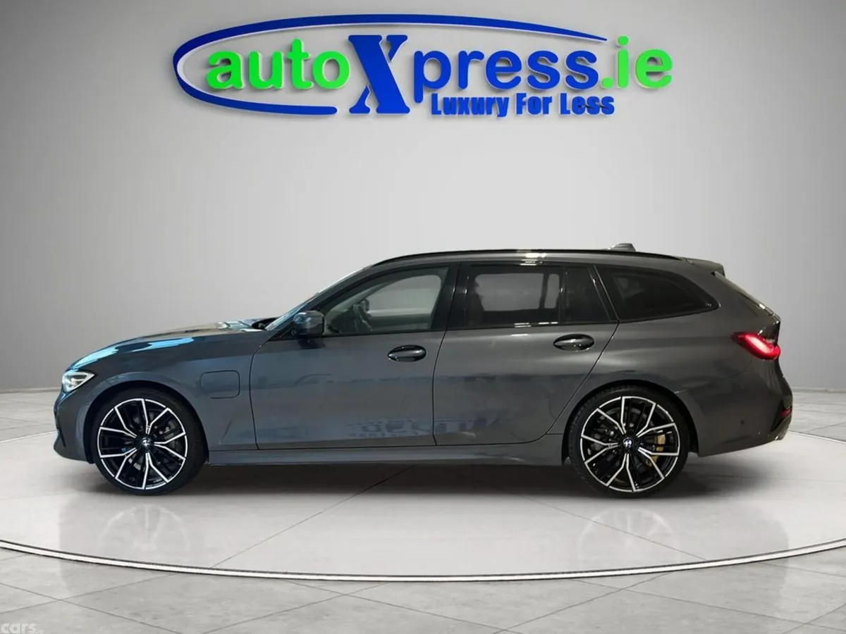 BMW 3-Series Estate, Petrol Hybrid, 2021, Grey