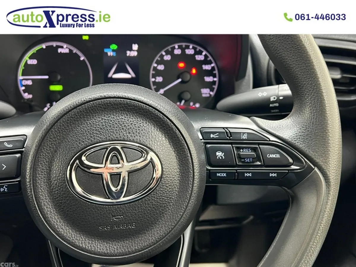 Toyota Yaris Hatchback, Petrol Hybrid, 2021, Blue