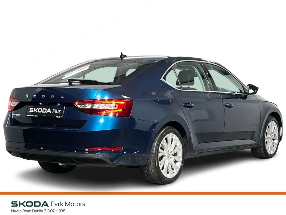 Skoda Superb Saloon, Diesel, 2023, Blue