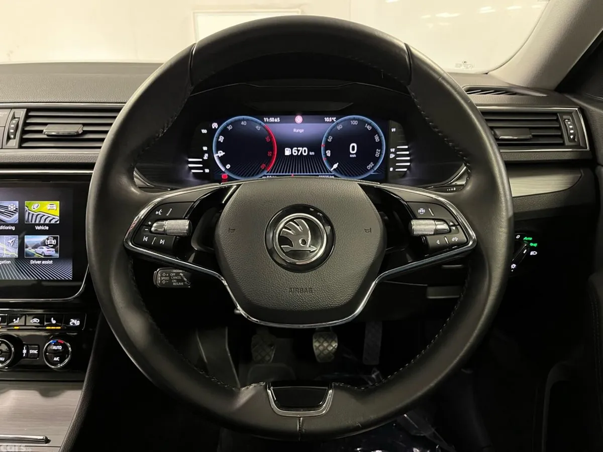 Skoda Superb Saloon, Diesel, 2023, Blue