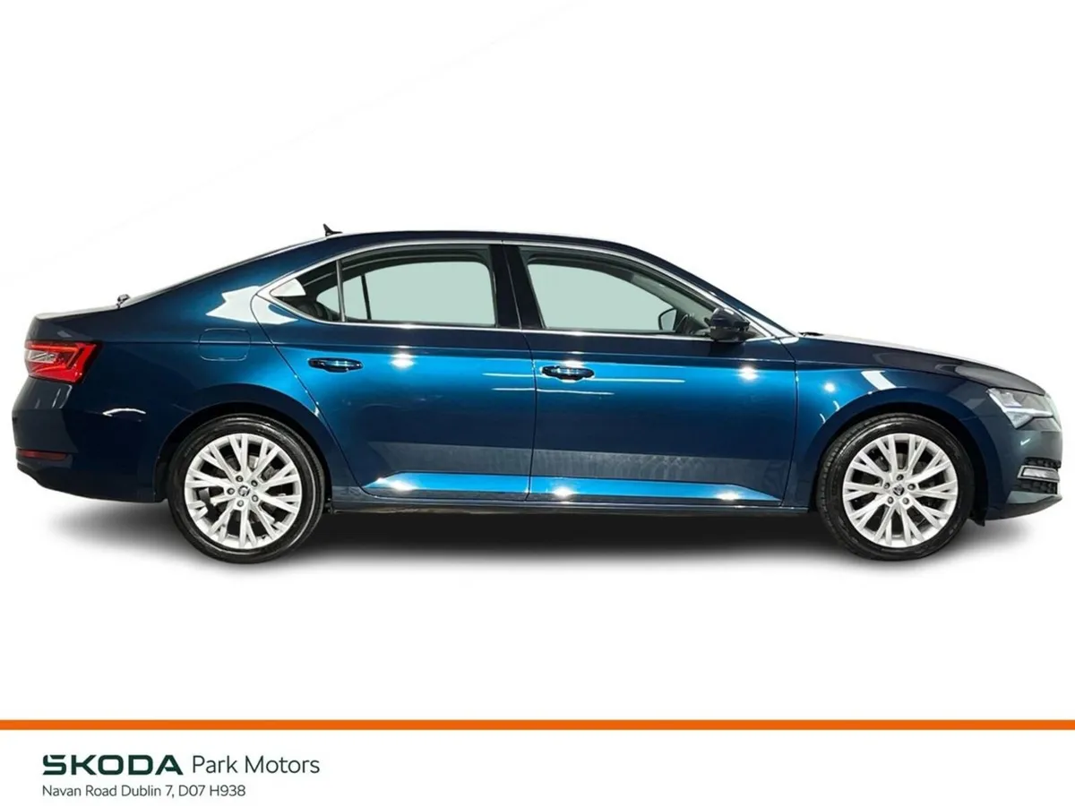 Skoda Superb Saloon, Diesel, 2023, Blue