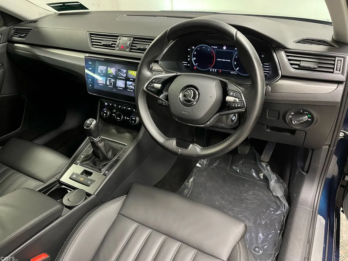 Skoda Superb Saloon, Diesel, 2023, Blue