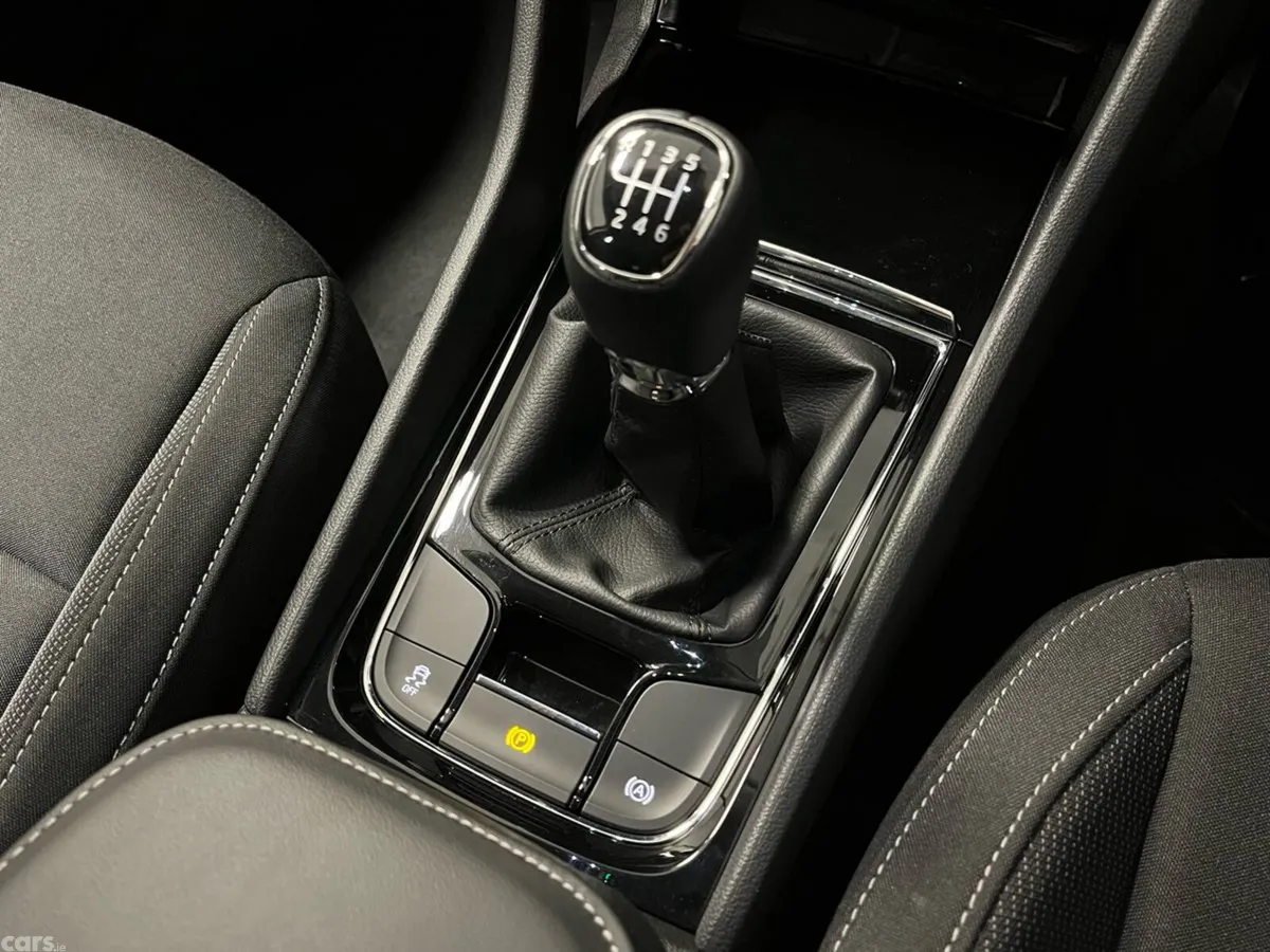 Skoda Karoq SUV, Petrol, 2026, Black