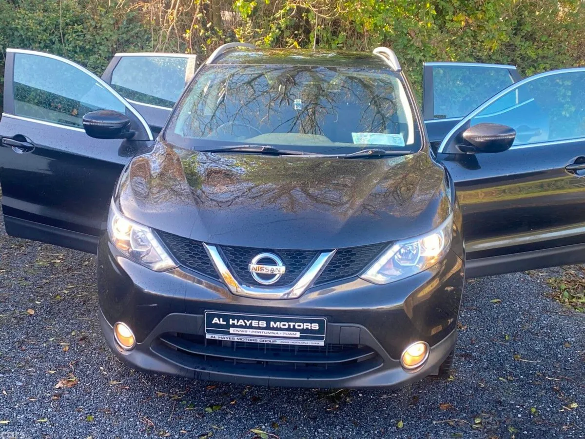 Nissan Qashqai SUV, Diesel, 2016, Black