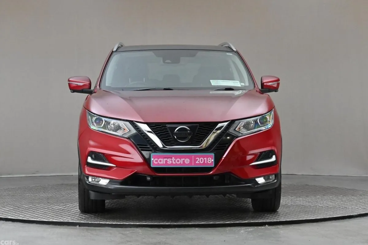 Nissan Qashqai SUV, Petrol, 2018, Red