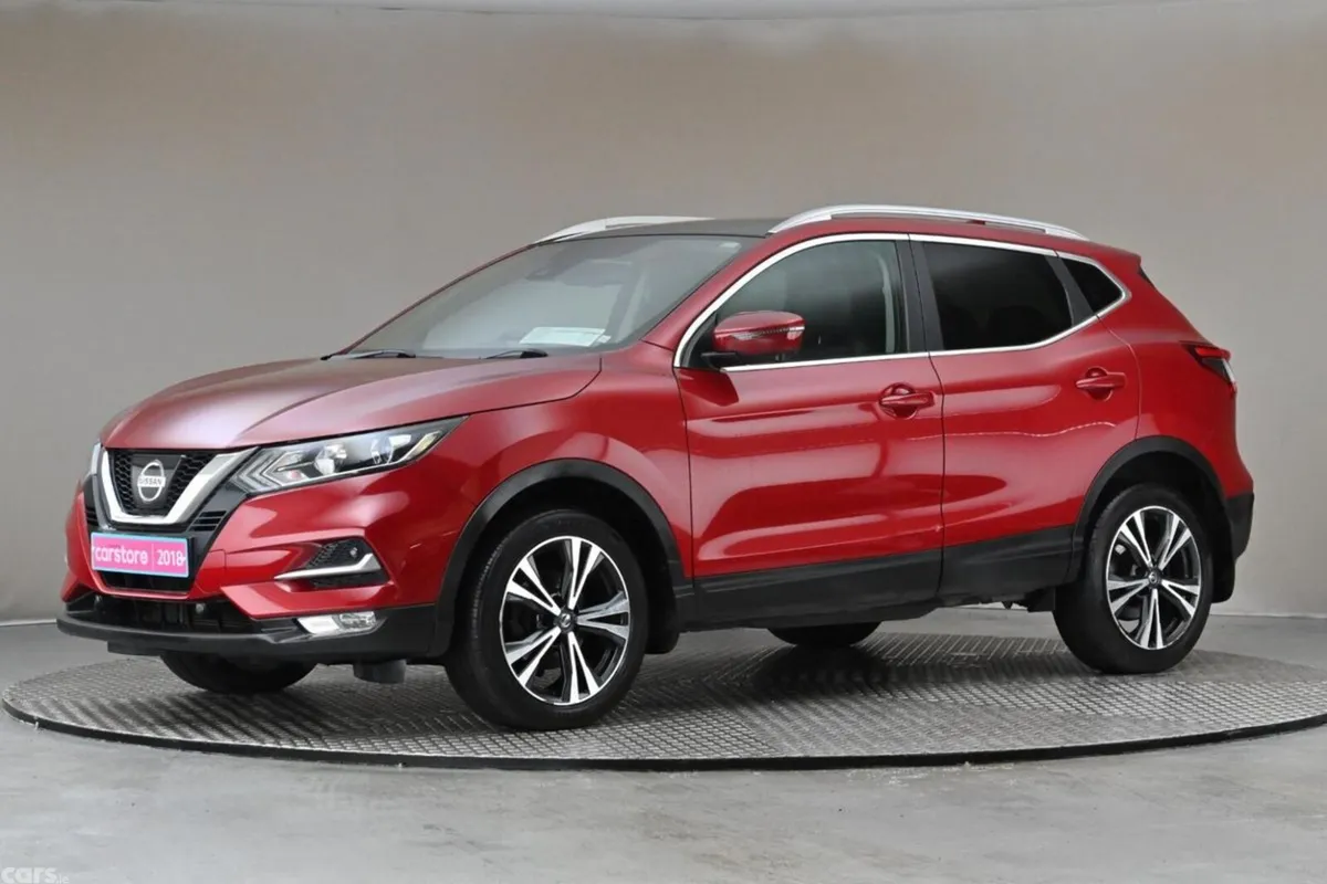 Nissan Qashqai SUV, Petrol, 2018, Red