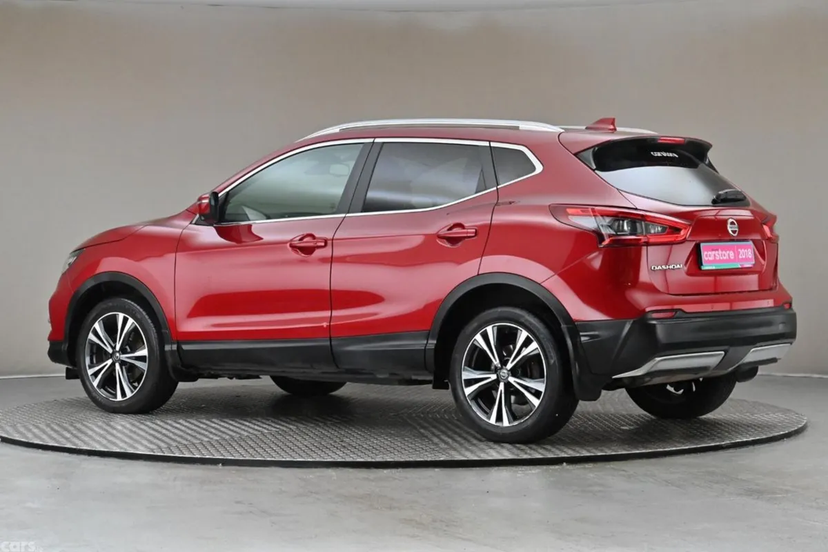 Nissan Qashqai SUV, Petrol, 2018, Red