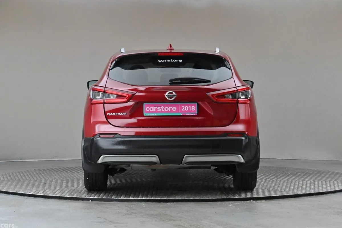 Nissan Qashqai SUV, Petrol, 2018, Red