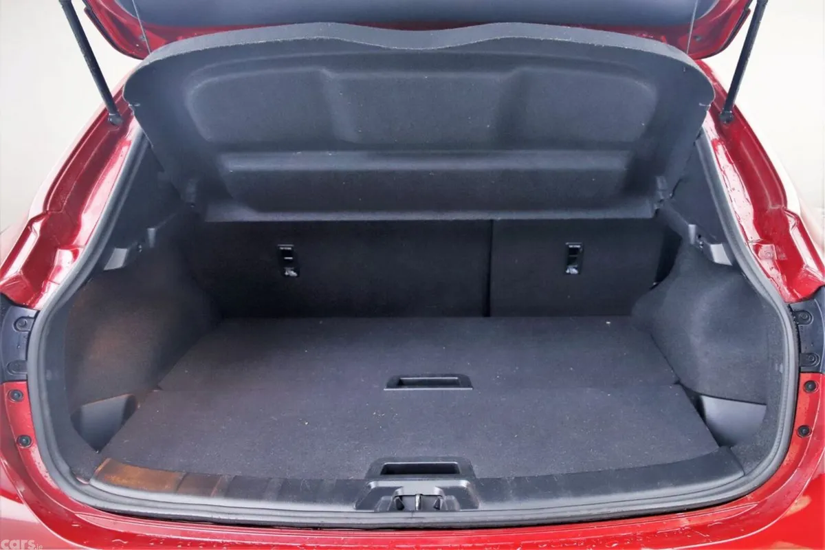 Nissan Qashqai SUV, Petrol, 2018, Red