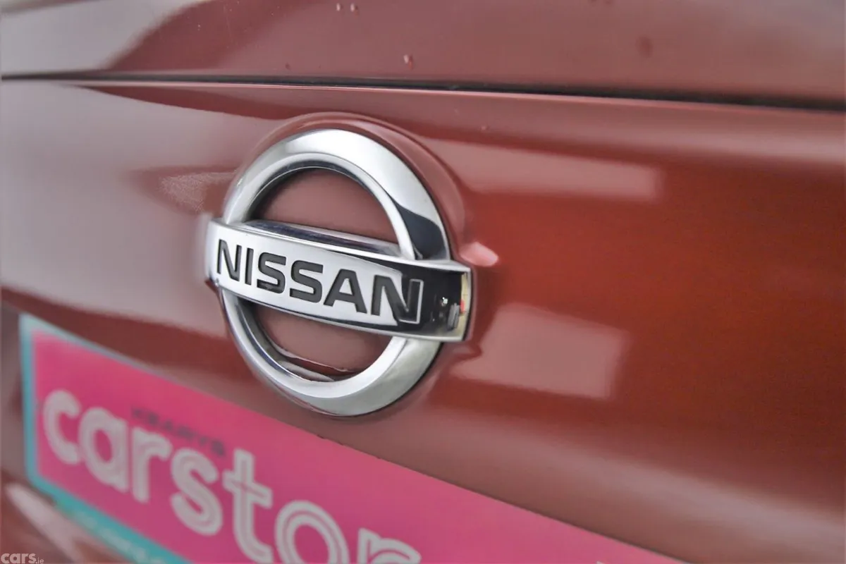 Nissan Qashqai SUV, Petrol, 2018, Red