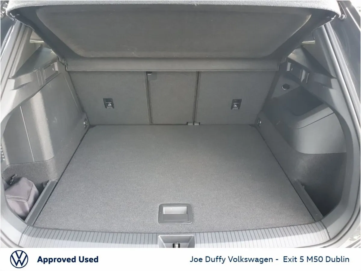 Volkswagen Tiguan SUV, Petrol Plug-in Hybrid, 2025, Grey