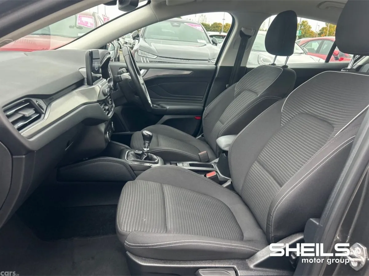 Ford Focus Hatchback, Diesel, 2020, Grey