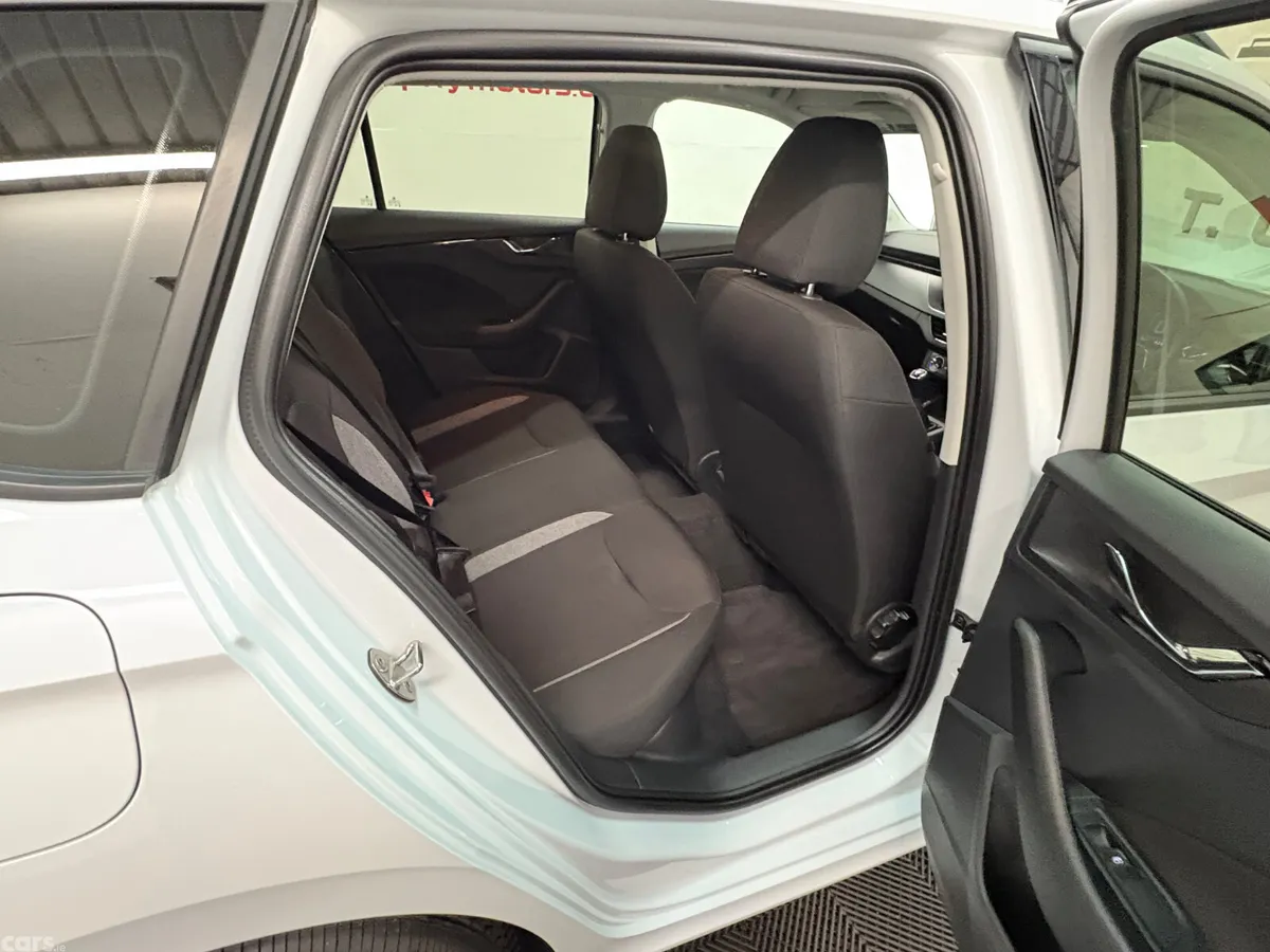 Skoda Kamiq SUV, Petrol, 2021, White