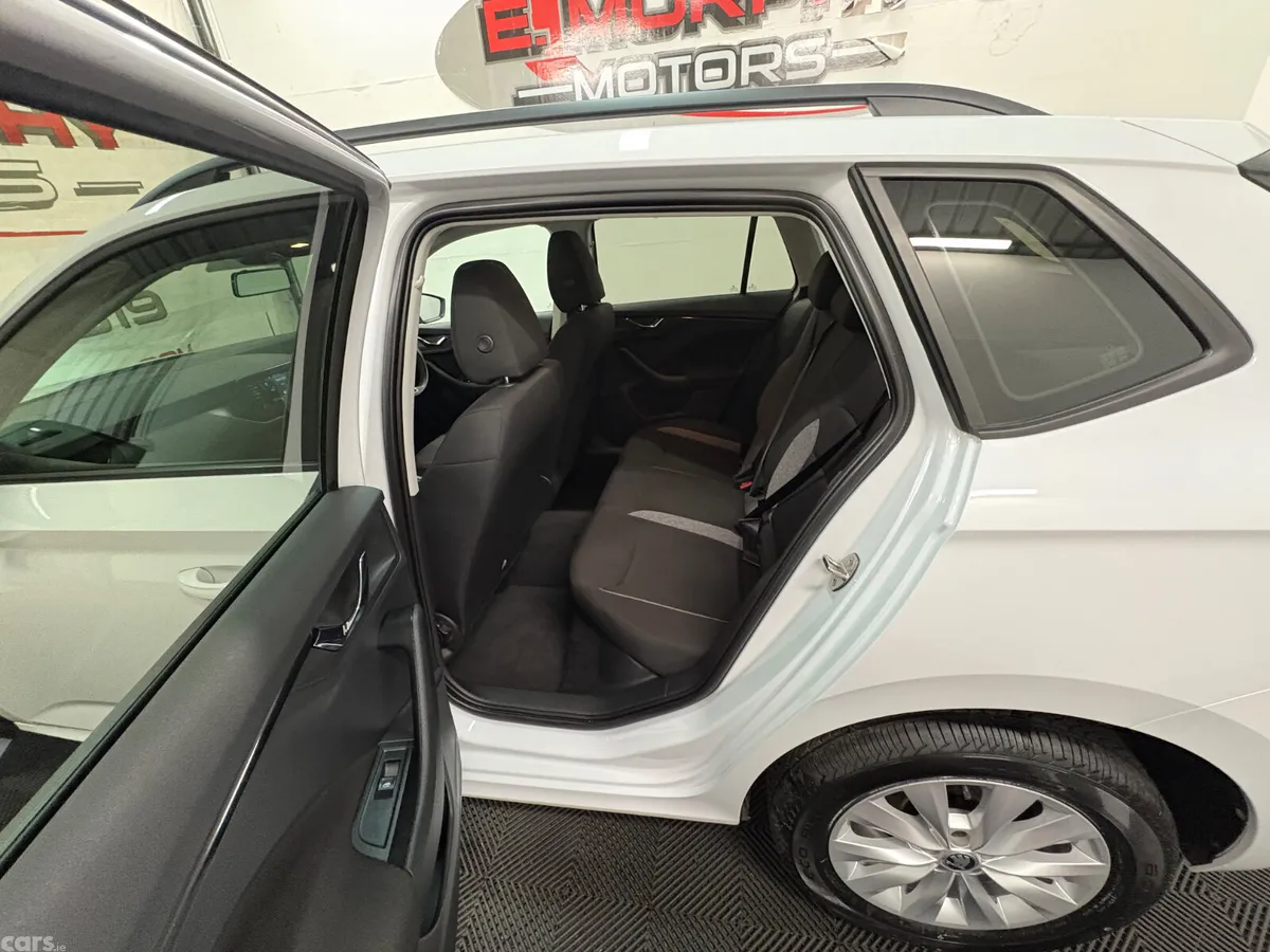 Skoda Kamiq SUV, Petrol, 2021, White