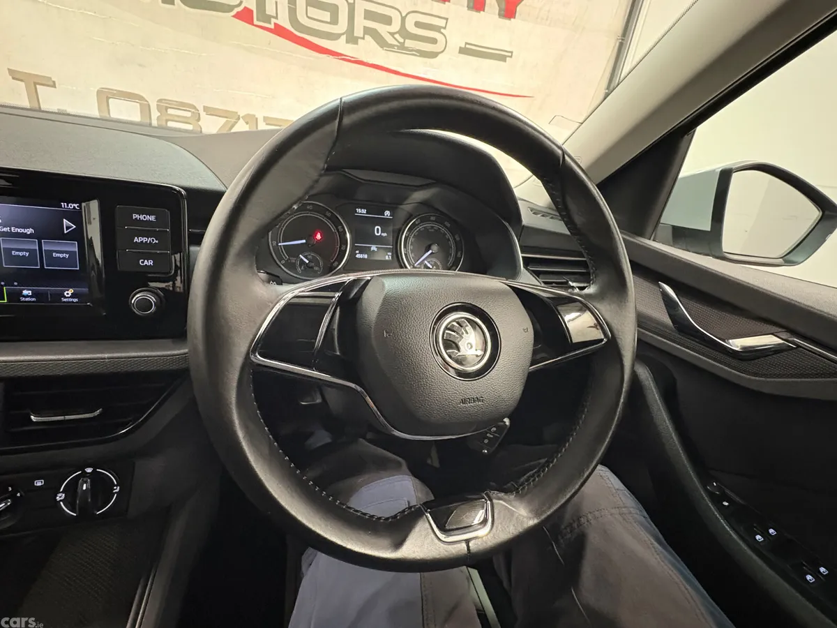Skoda Kamiq SUV, Petrol, 2021, White
