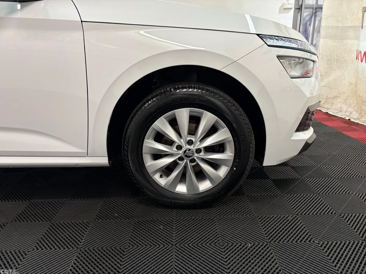 Skoda Kamiq SUV, Petrol, 2021, White