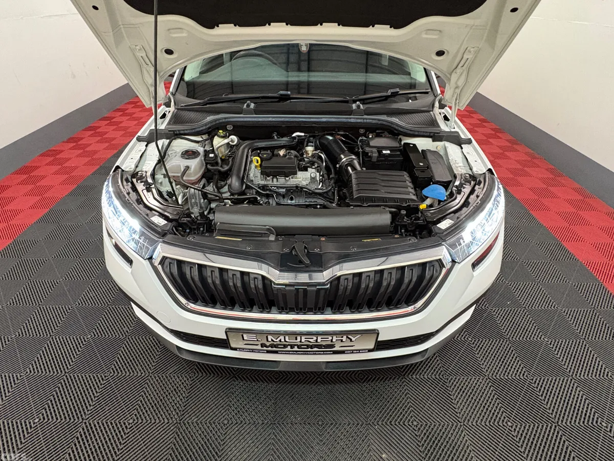 Skoda Kamiq SUV, Petrol, 2021, White