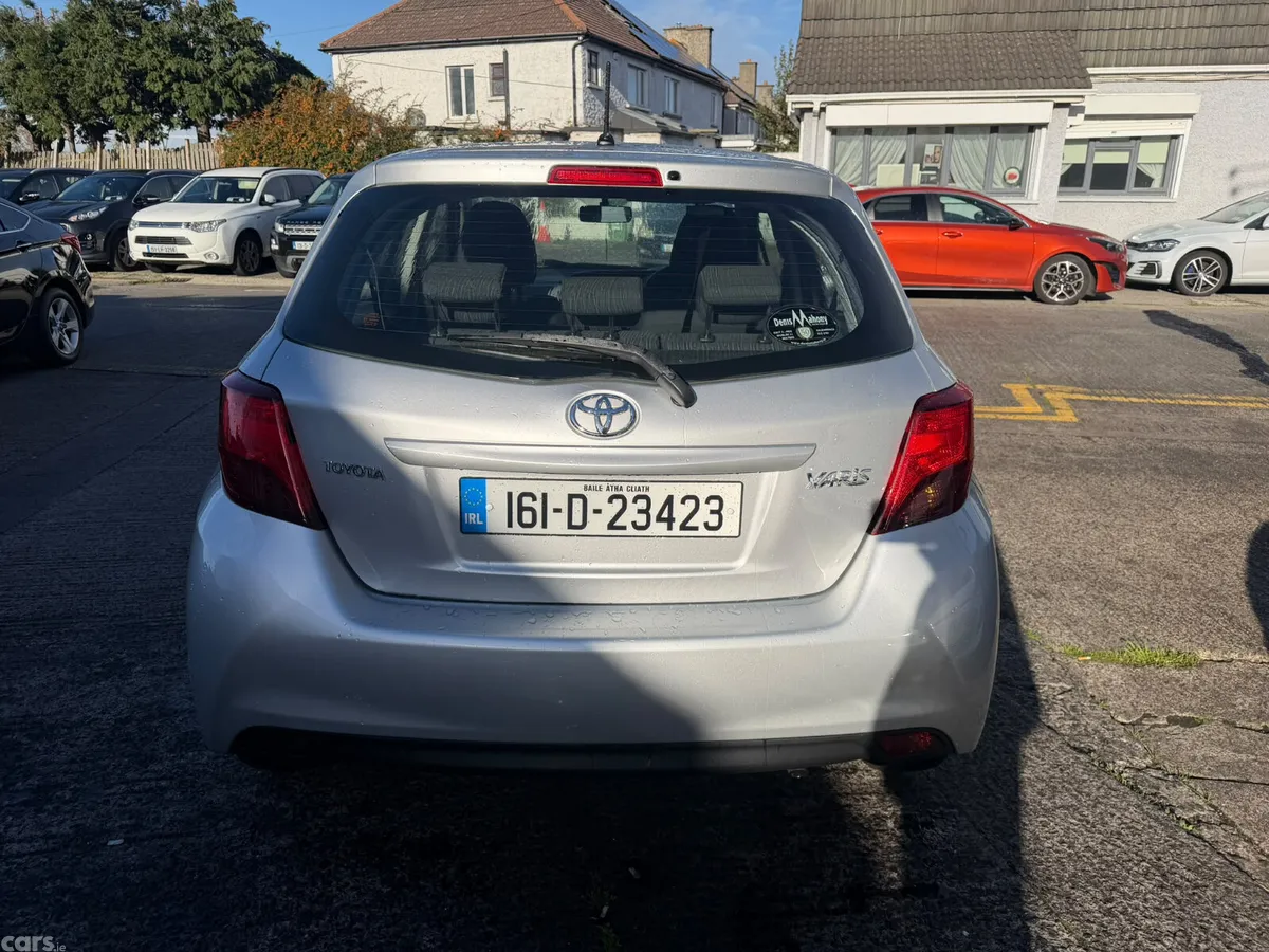 Toyota Yaris Hatchback, Petrol, 2016, Silver