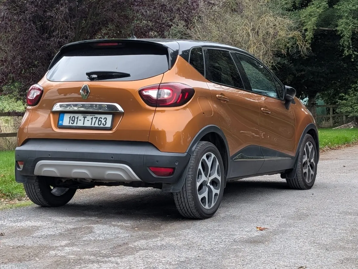 Renault Captur Hatchback, Diesel, 2019, Orange