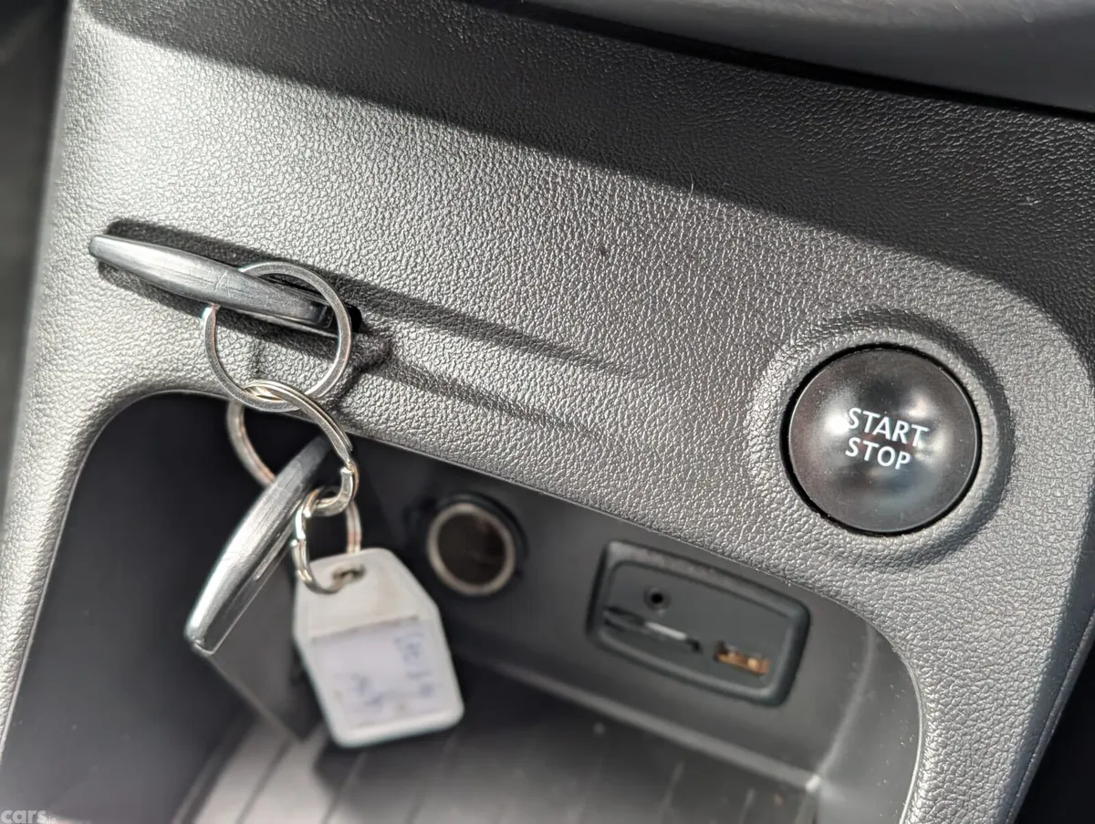 Renault Captur Hatchback, Diesel, 2019, Orange
