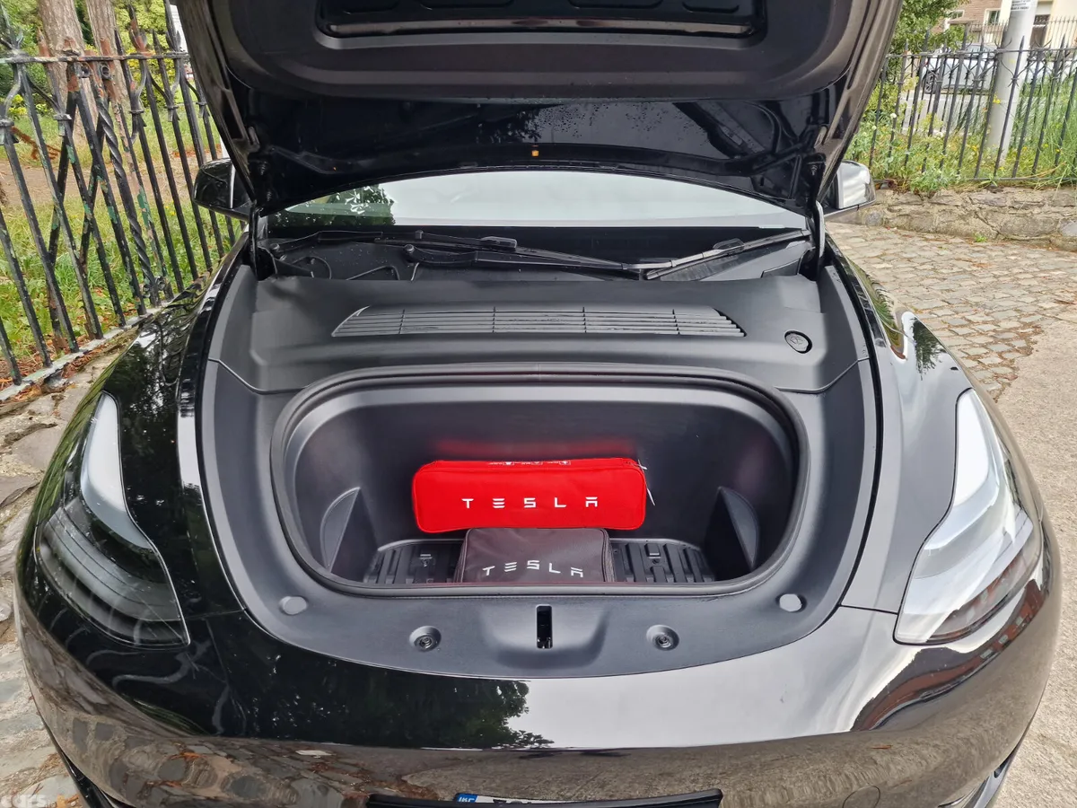 Tesla Model Y MPV, Electric, 2024, Black