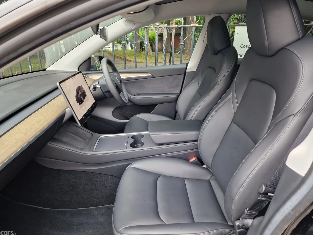 Tesla Model Y MPV, Electric, 2024, Black