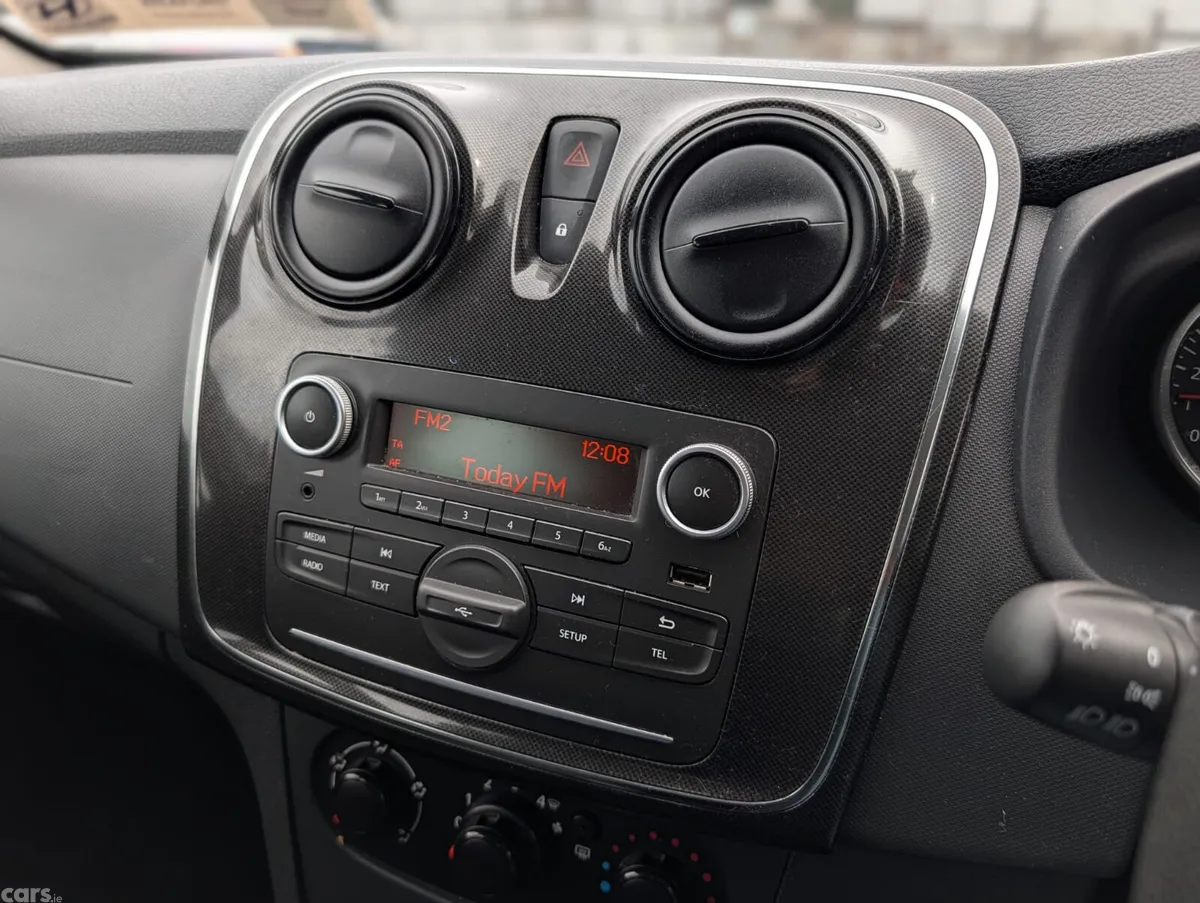Dacia Sandero Hatchback, Petrol, 2019, White