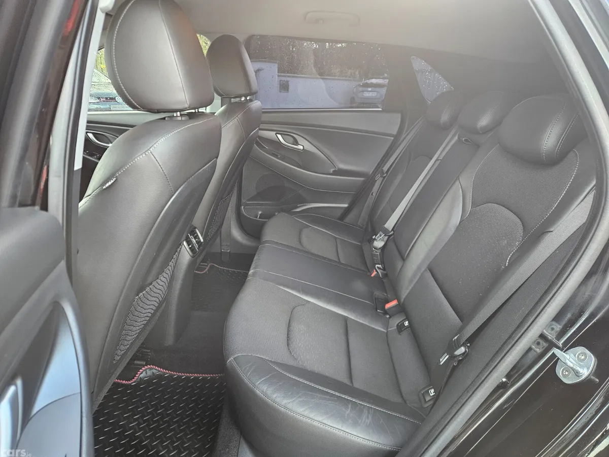 Hyundai i30 Hatchback, Petrol, 2018, Black